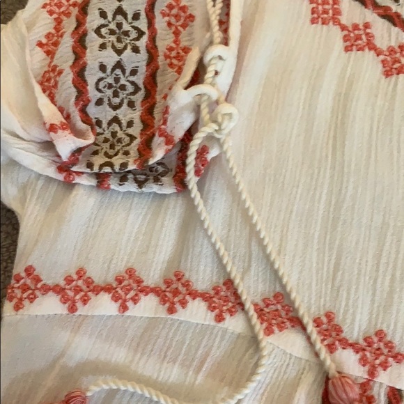 Brand new top - Picture 3 of 4